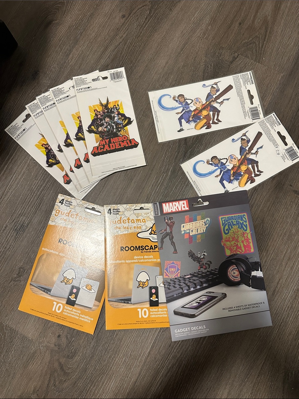 Stickers Assortment - Picture 1 of 5